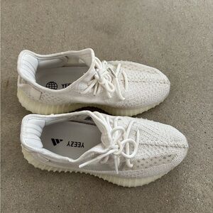 Yeezy Boost 350 V2